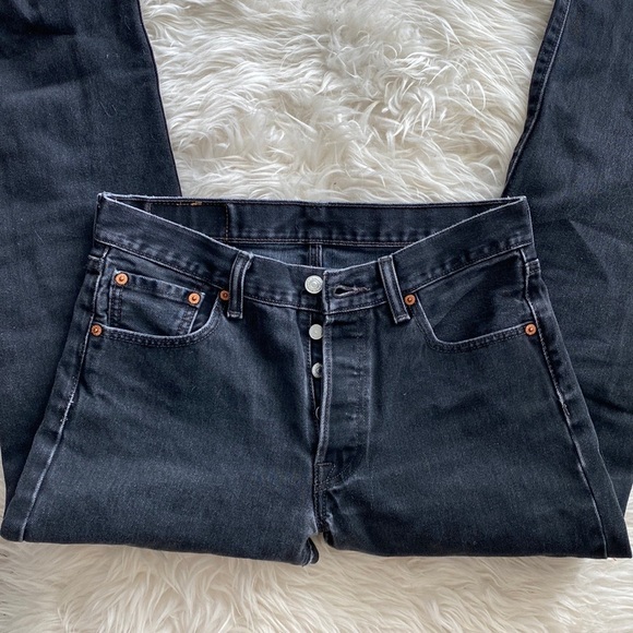 Levi’s Straight Leg Jeans - Picture 6 of 6